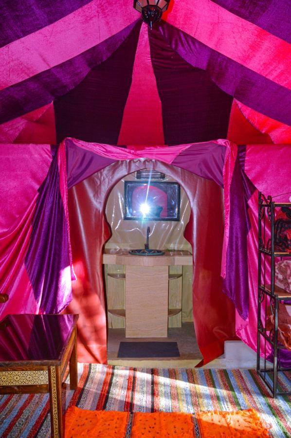 Les Roches Desert Camp Мерзуга Экстерьер фото